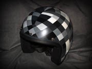 Аэрография «в клетку» на шлеме для Harley Davidson